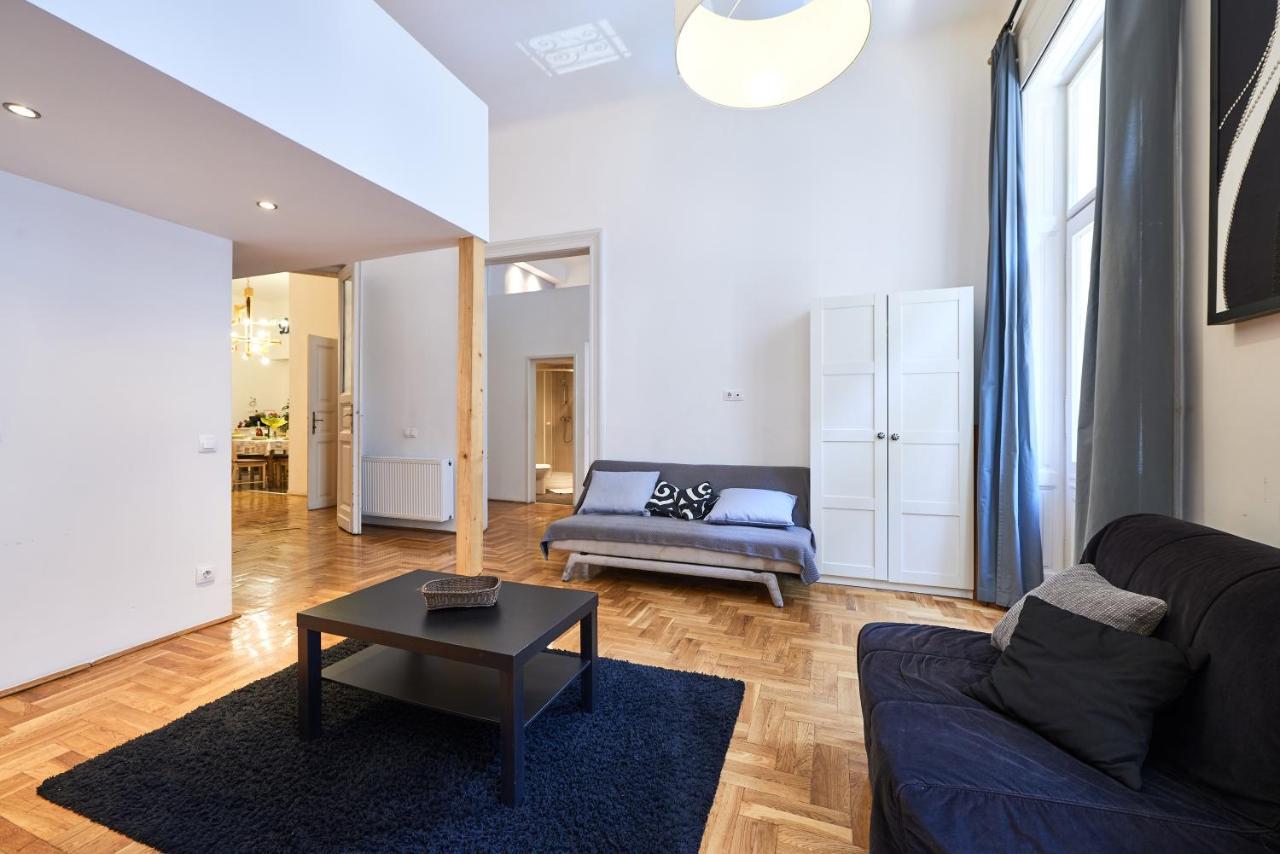 Large Apartment For Groups City Center Dist. VII Budapeste Exterior foto