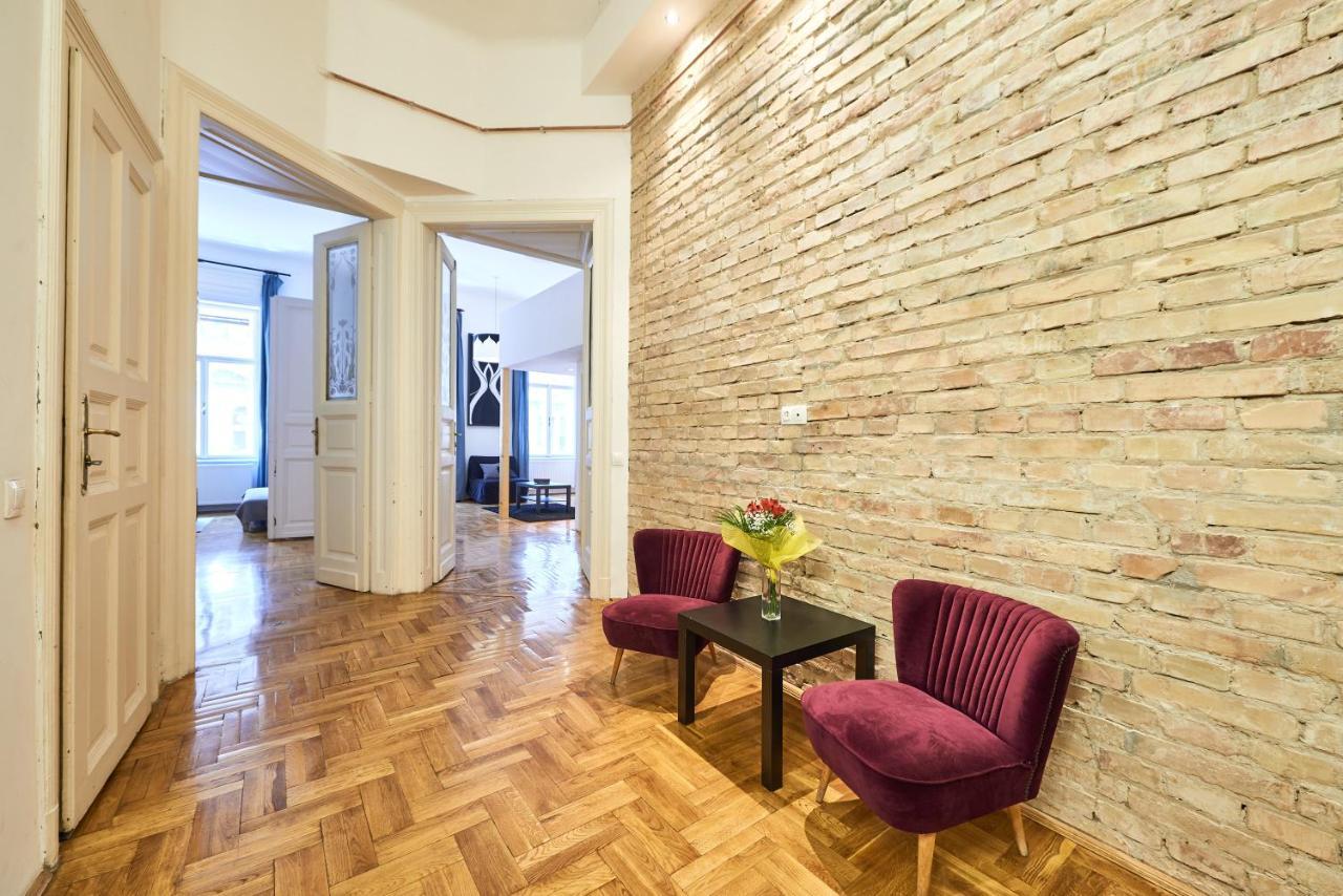 Large Apartment For Groups City Center Dist. VII Budapeste Exterior foto