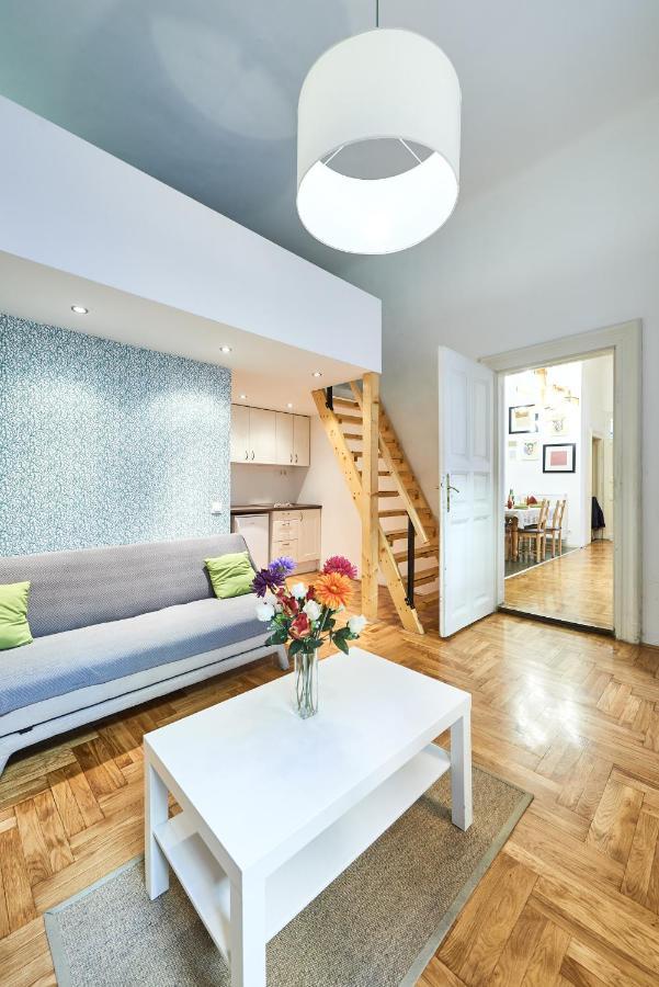 Large Apartment For Groups City Center Dist. VII Budapeste Exterior foto