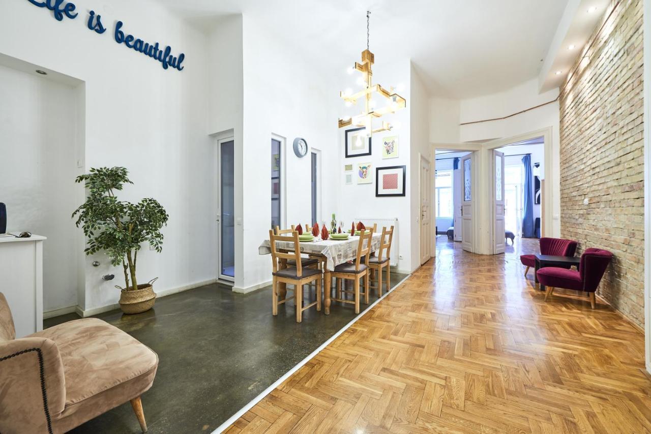 Large Apartment For Groups City Center Dist. VII Budapeste Exterior foto
