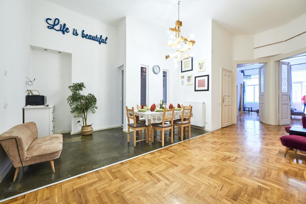 Large Apartment For Groups City Center Dist. VII Budapeste Exterior foto